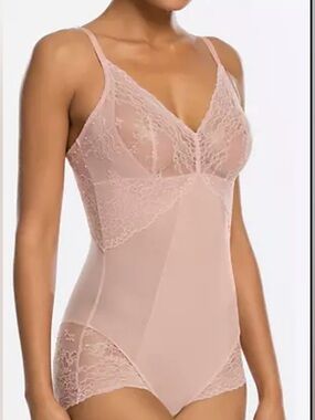 SPANX Spotlight on Lace Shapewear NWOT